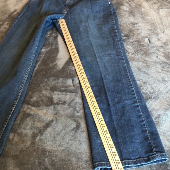 Women’s size 14 medium Lee comfort waistband blue jeans - Picture 3 of 11
